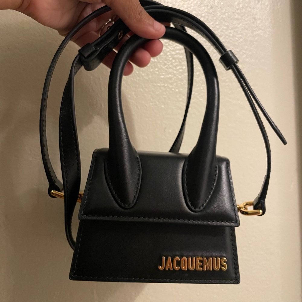 Black jacquemus bag